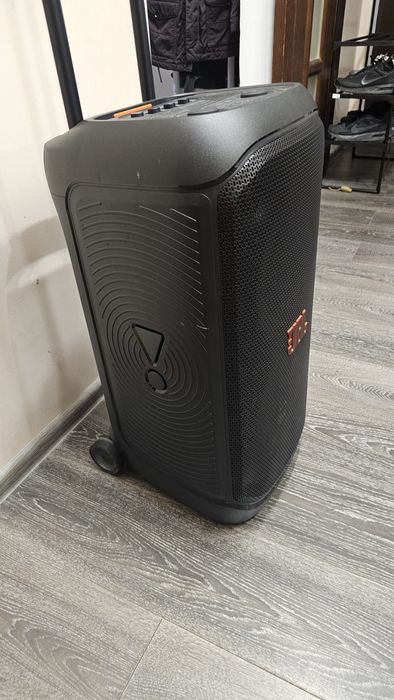 Продам колонку JBL 320