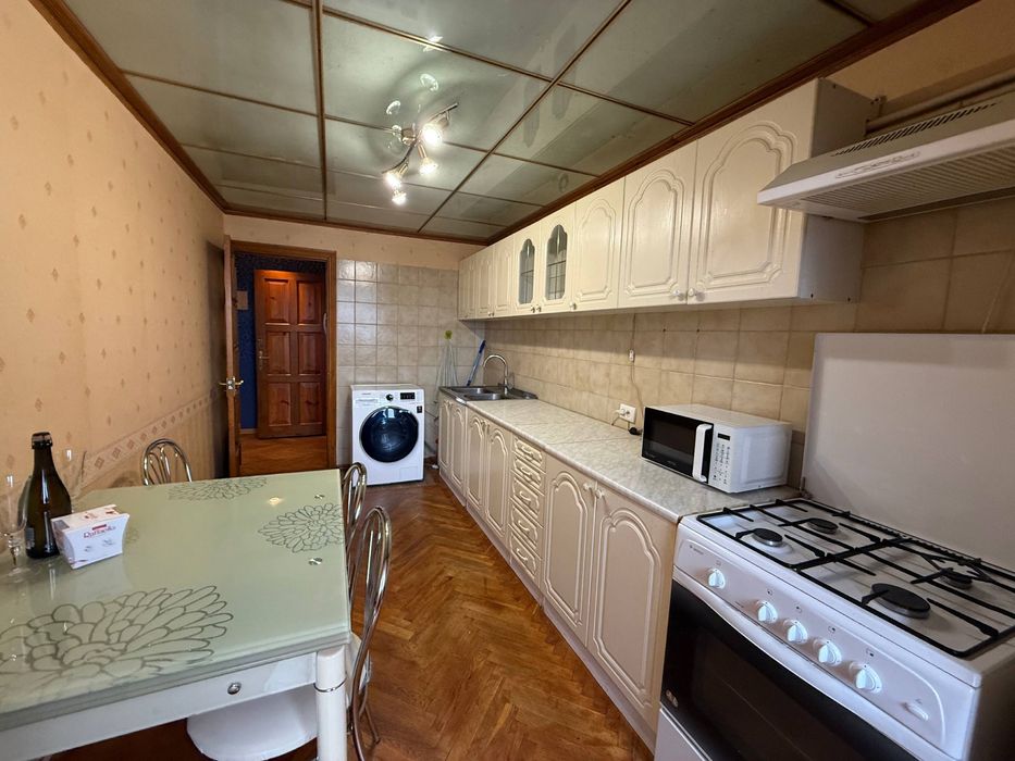 Продаж 3 кім.кв. А/О. Ремонт. Покращене планування. вул.Семенівська.