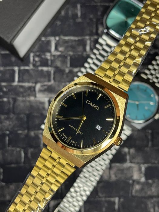 Наручні годинники Casio MTP-B145G Вибір кольорів