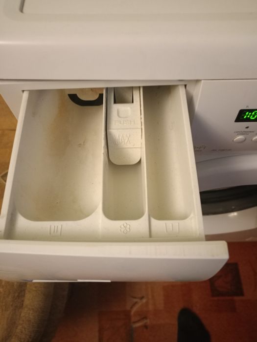 Pralka polar pfl 1021/d (uszkodzona)