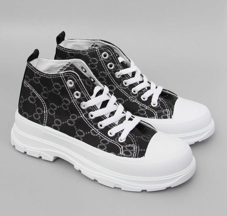 Nowe czarne trampki za kostkę monogram rozmiar 36