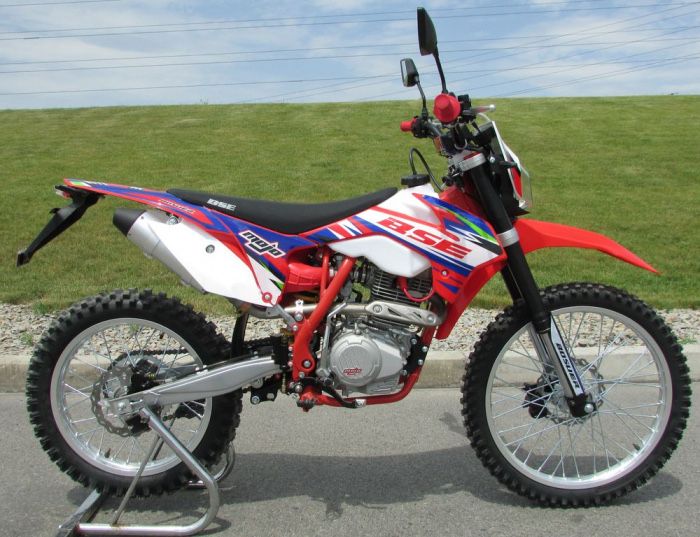 Новий ендуро BSE S2 Enduro 250 2026 250cc кросовий мотоцикл 21 18 доставка по Україні