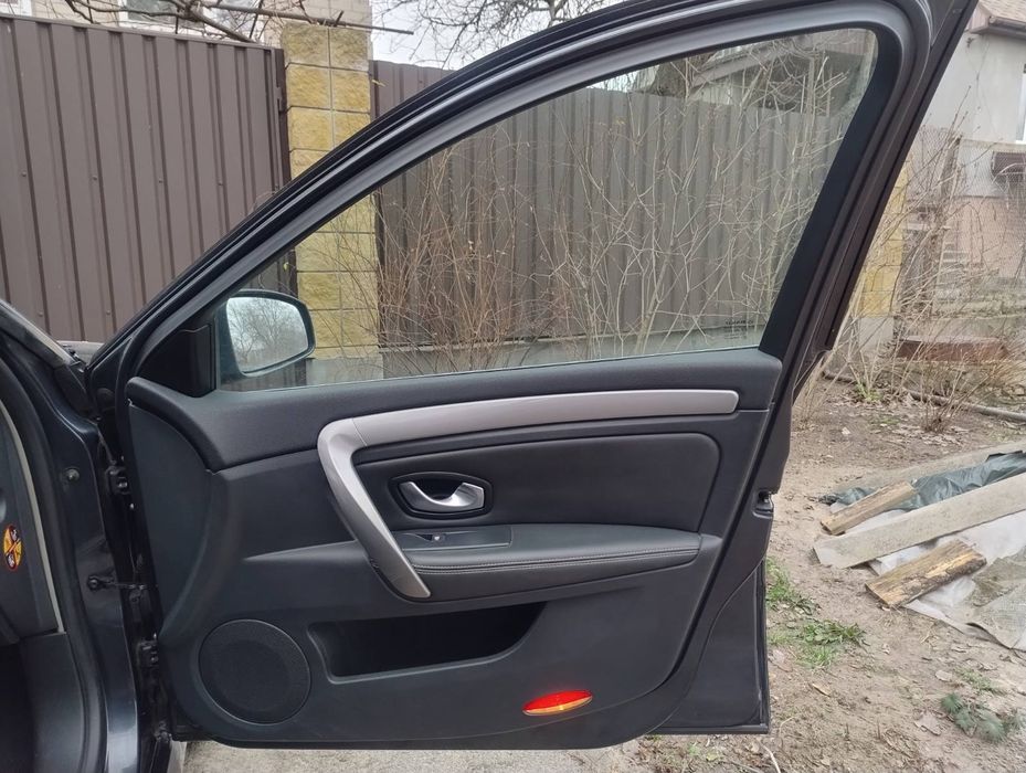 Продам авто Renault Laguna 1.5 дизель / Рено Лагуна