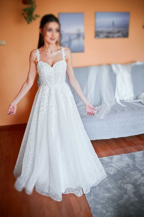 Suknia ślubna - szelka, gorset, brokat