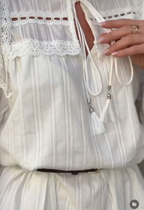 Сукня з ремінцем