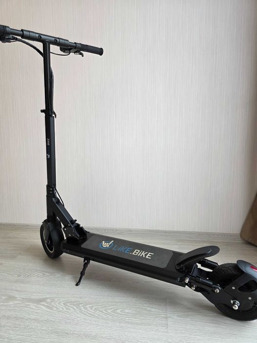 Електросамокат Like.Bike Venus. Малий пробіг, суперстан! Торг: 9