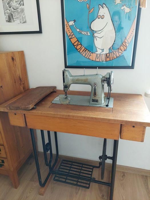 Szafka z maszyną Łucznik