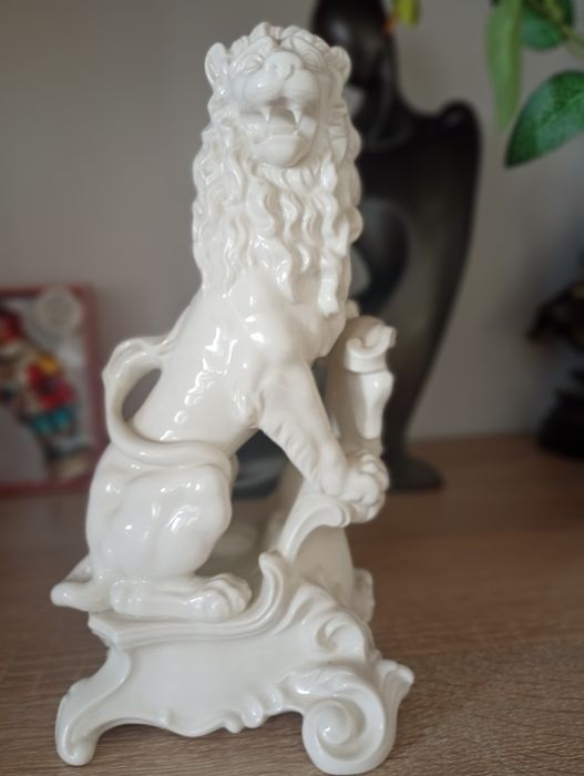 Porcelanowy Lew Bawarski sygnowany