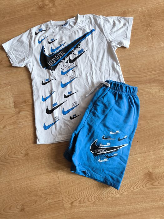 Komplet Nike dla chłopca 128