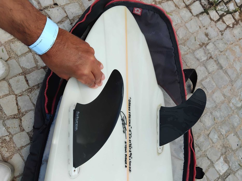 FEROX Twin Fin 6'3" – 40L + Futures Fins New and easy to surf