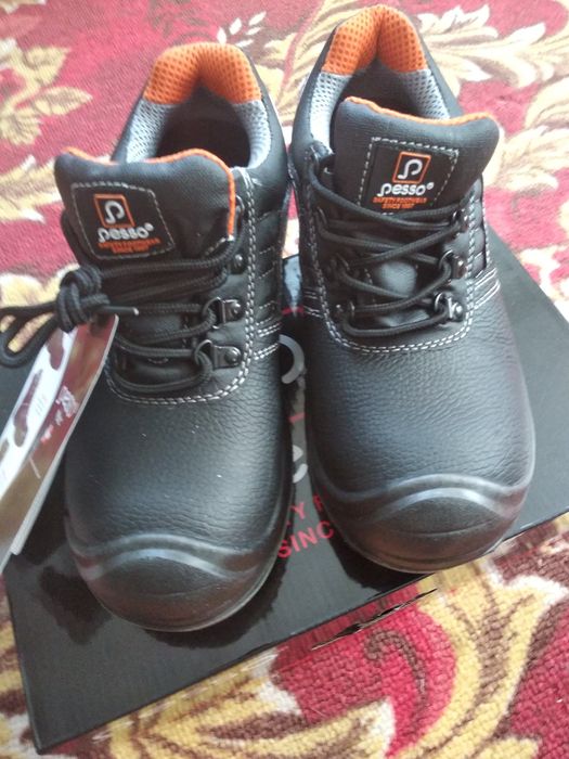 Ботинки  39 розмір