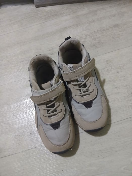 Кросівки 36 розмір