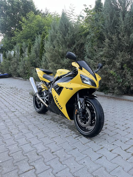 Yamaha r1  2003