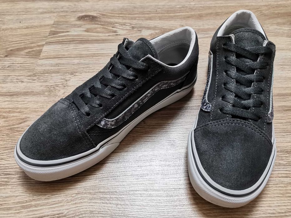 Продам кеди Vans 38 розміру.