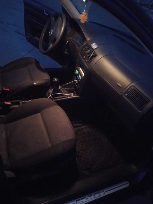 Продам Фольксваген гольф 4.