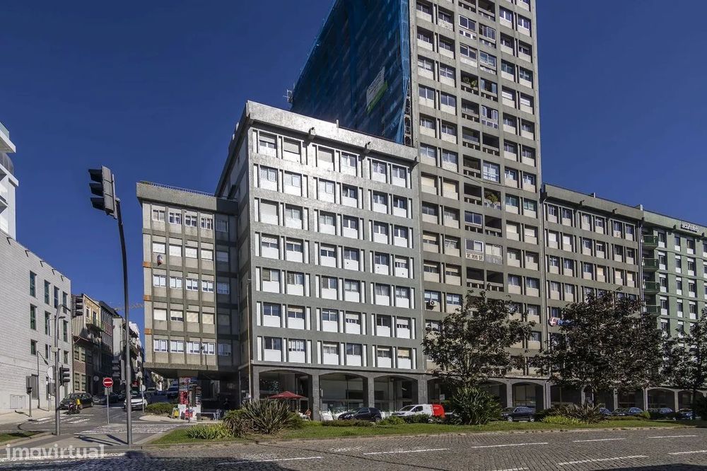 T4 Totalmente Renovado na Baixa do Porto