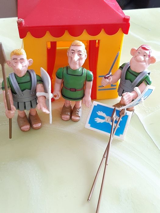 He-Man, Asterix, and Obelix Action Figures from the 1980s64739780084995123