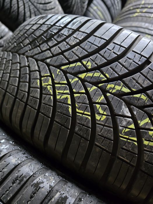 225/55R17 Goodyear Vector4season Gen-3 24р