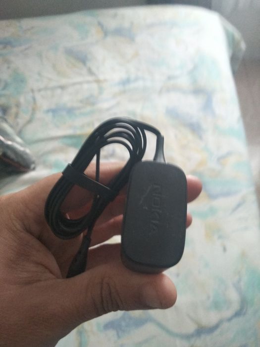Carregador Nokia ponta fina
