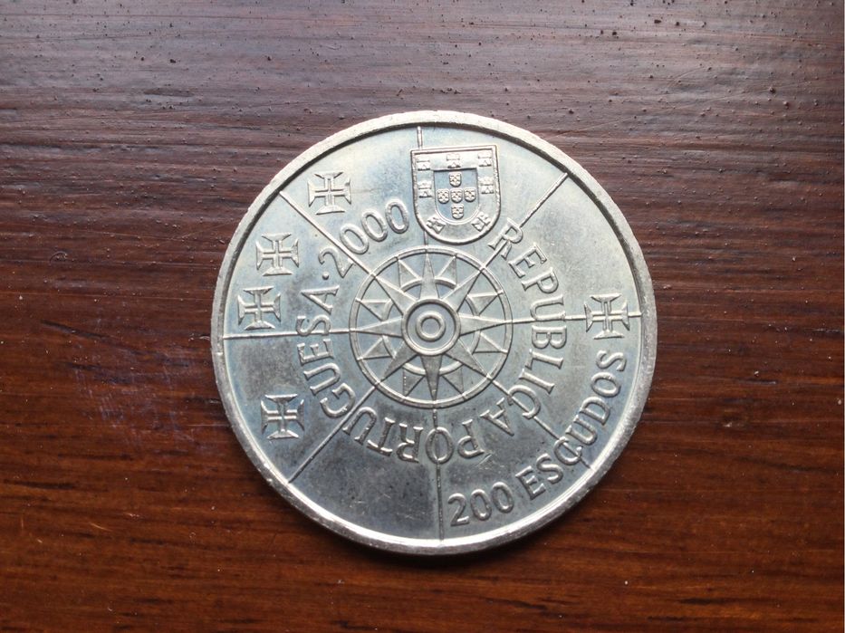 Moeda comemorativa 200 escudos
