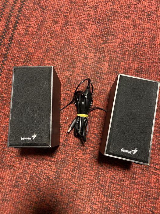 Продам бу колонки Genius
