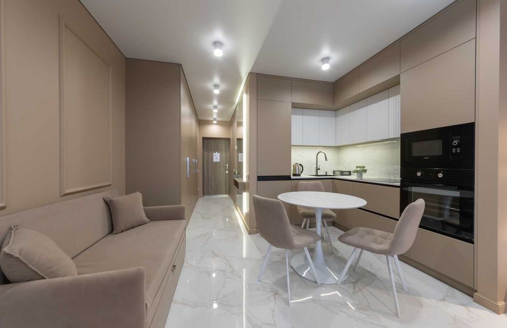 Подобово - люкс-апартаменти з видом на місто, у будинку з Генератором.