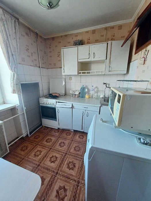 Продам 4х комнатную  квартиру на ул.Академика Филатого!