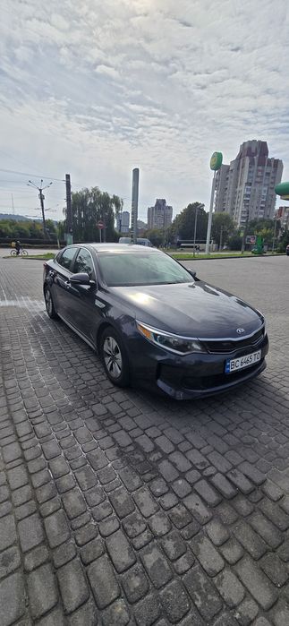 Автомобіль Kia Optima гібрид