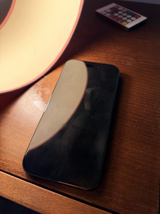 iPhone 15 128GB em ótimo estado – bateria 82%