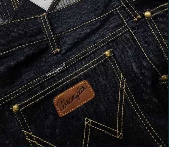 Новые джинсы LEVIS LEE WRANGLER RIFLE разных размеров из темносинего и черного denima разной плотности