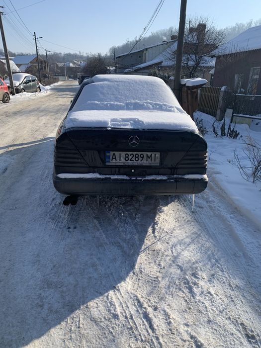 Продам 124 мерседес на ходу