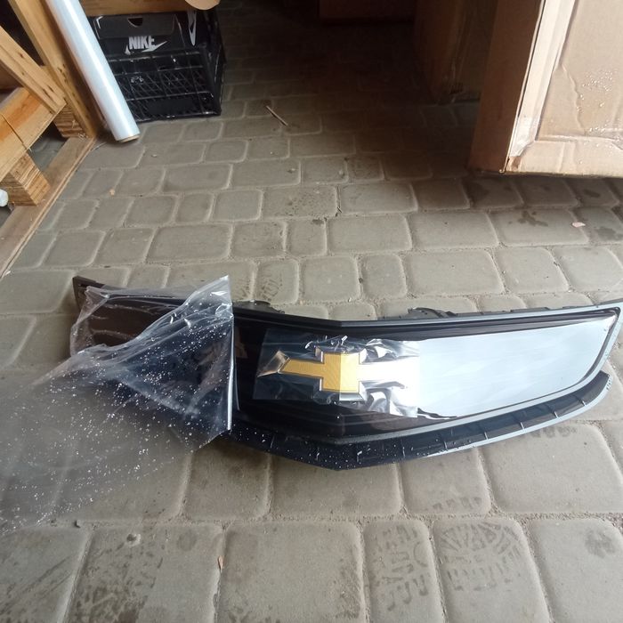 Решітка радіатора гриль Chevrolet Bolt 17-