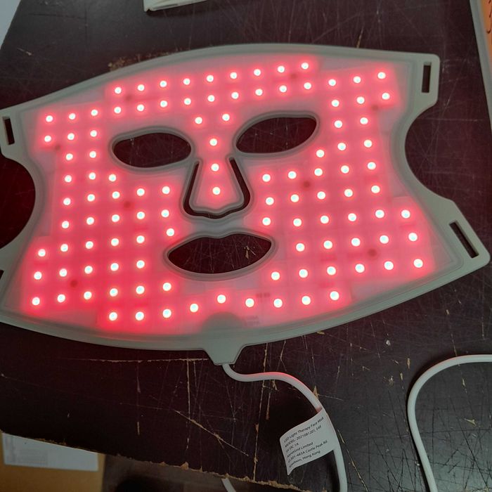 Світлодіодна маска для обличчя Nanoleaf LED Light Therapy Face Mask (7 режимів)