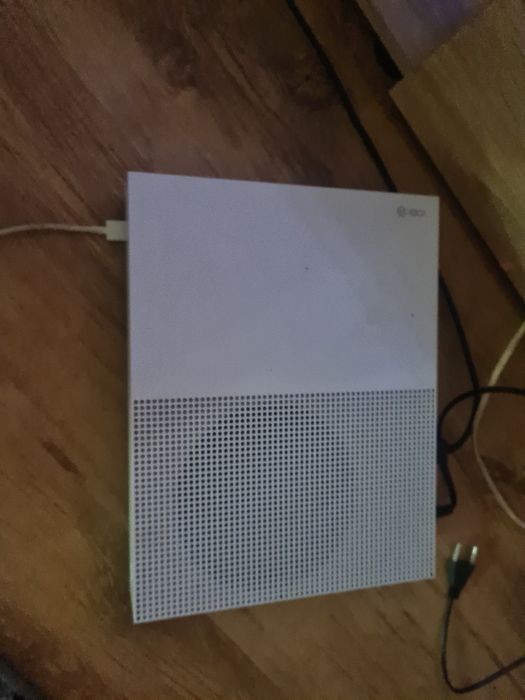 Xbox One S biały