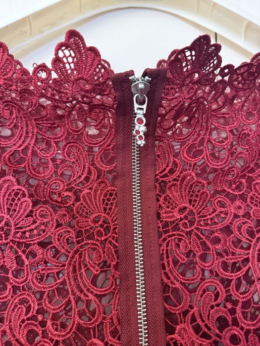 Вечірнє плаття або плаття на випуск