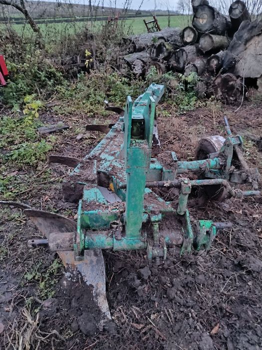 Плуг поляк правий