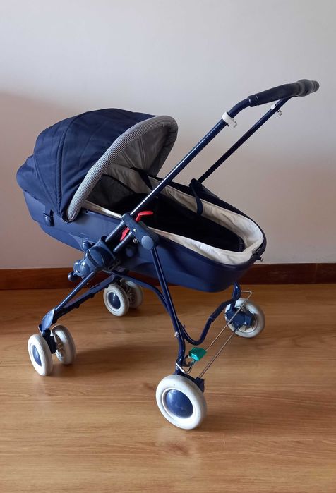 Alcofa para bebé com carrinho - BebeConfort