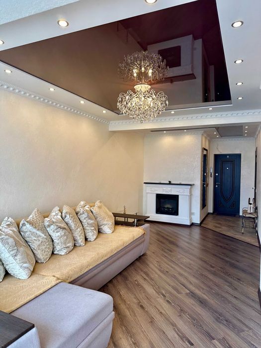 Оренда ПРОСТОРОЇ ДВО(ТРИ)КІМНАТНОЇ квартири вул. Руська 219Е