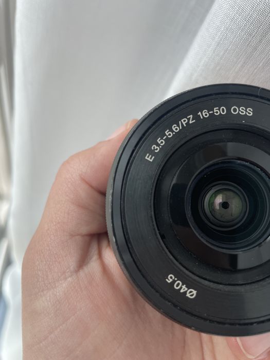 Sony 16-50mm F/3.5-5.6 OSS (e-mount)