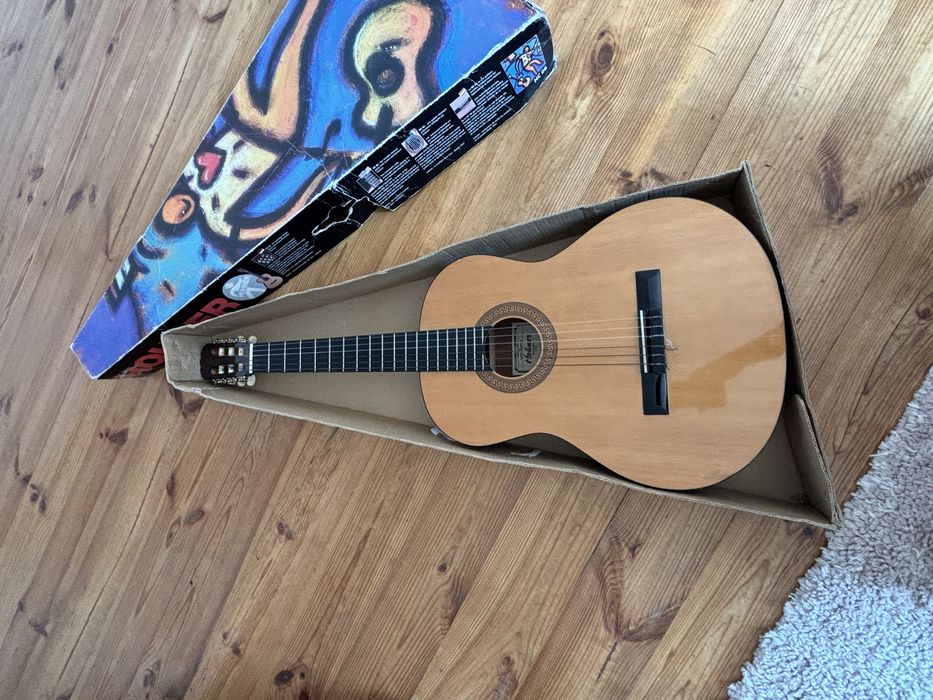 Гитара HOHNER.