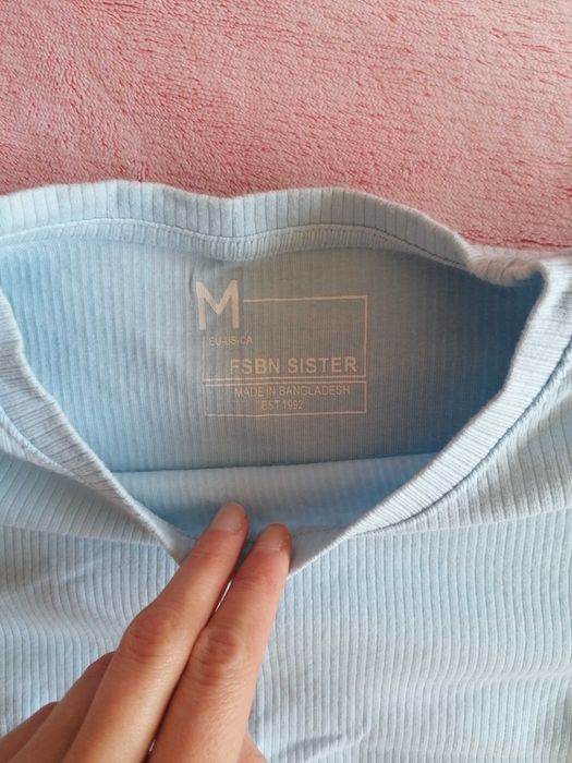 Niebieski crop top