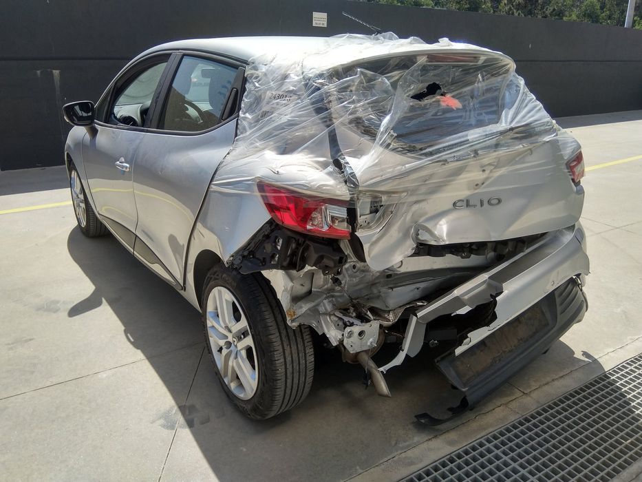 RENAULT CLIO IV - 2018 - Para Peças