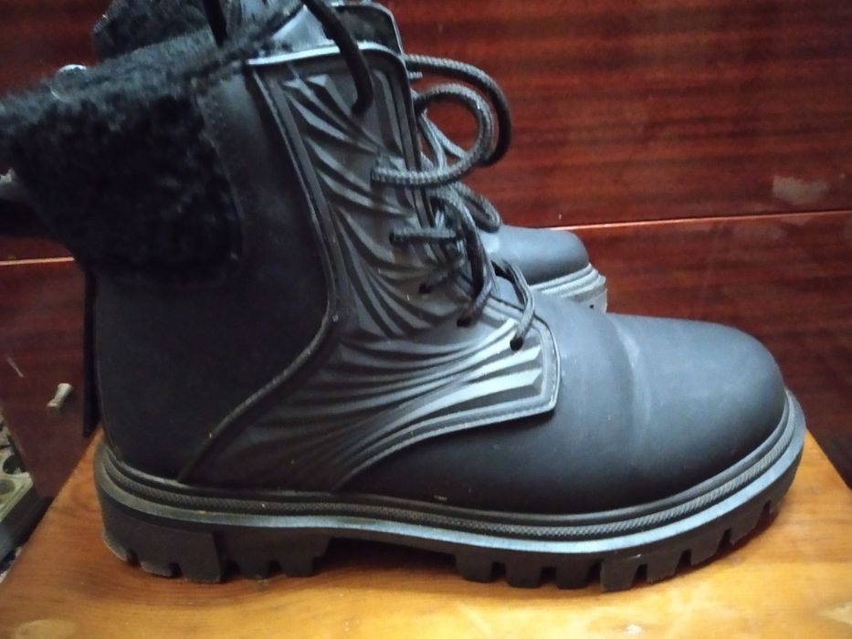 Взуття зимове ,38 размір