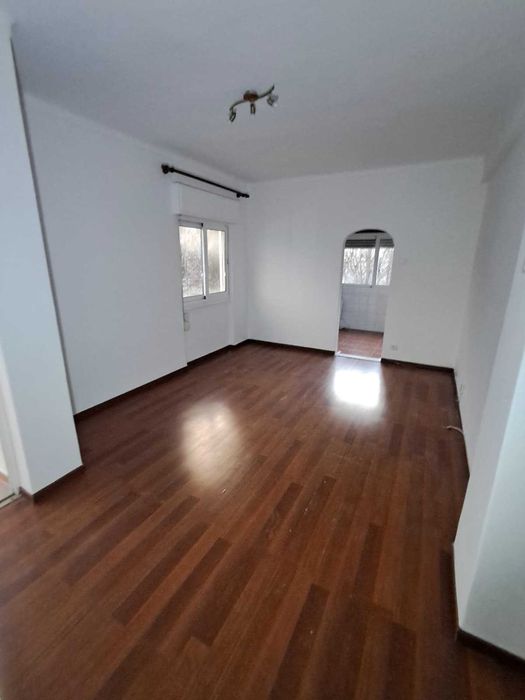 T1 Renovado na Reboleira - Para arrendar na Rua Dom Dinis