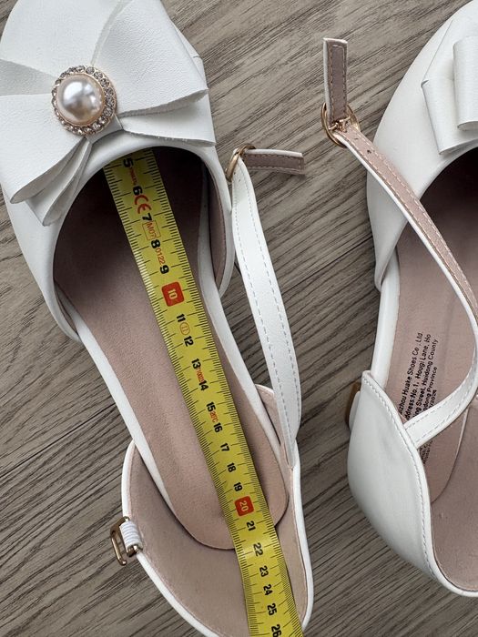 Sprzedam śliczne buciki na komunie i nie tylko:)