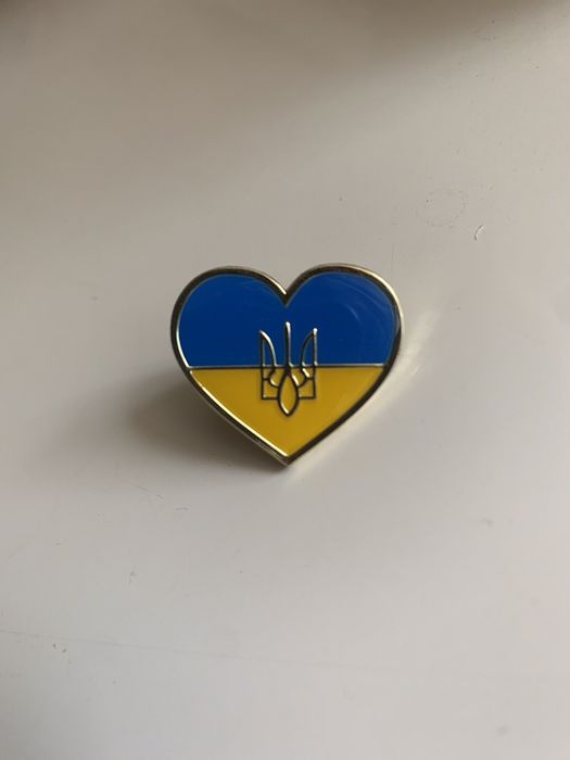 Значок Серце України з тризубом