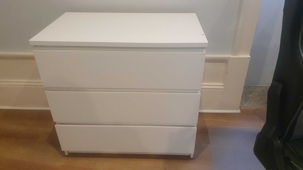 Comoda Malm Ikea como nova
