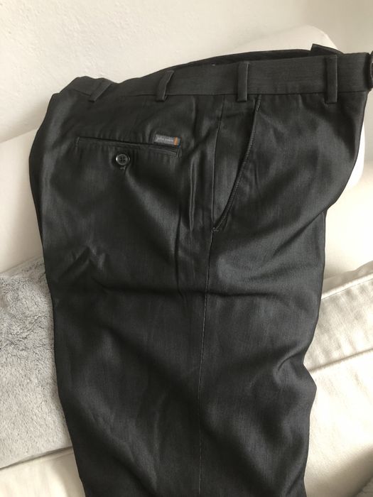 Spodnie garniturowe z polyskiem John Noble