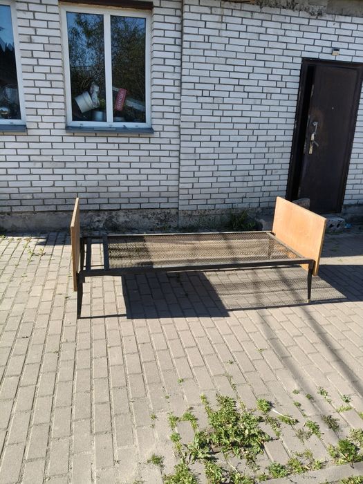 Продам ліжко металеве.
