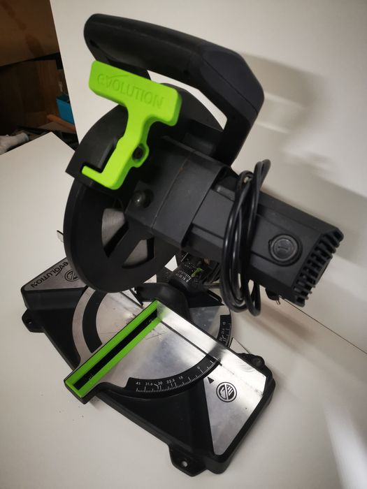 serra eléctrica esquadria